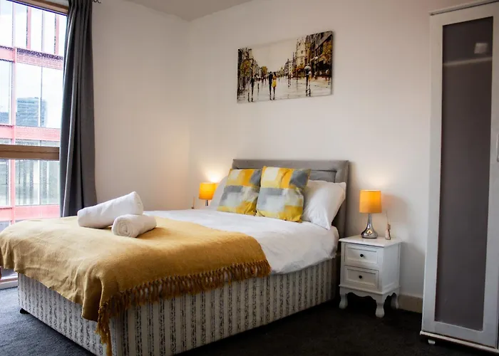 2 Bedroom With City Views, Balcony & Free Parking