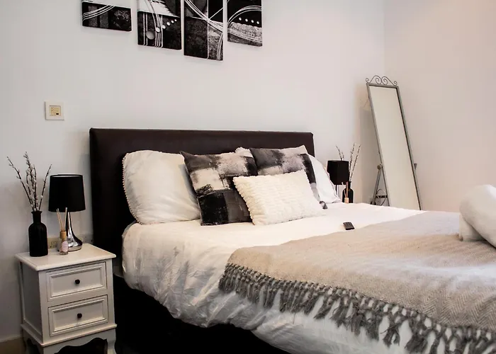 2 Bedroom With City Views, Balcony & Free Parking